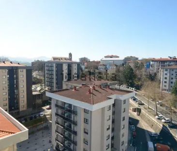 Alquiler de piso en Calle Txapinene - Photo 1