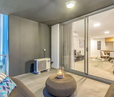 2 bedrooms 2 Baths on level 1 - Photo 4
