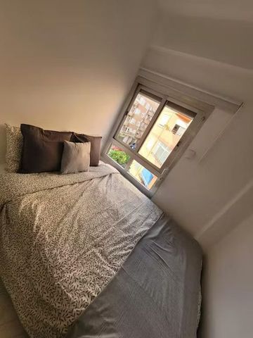 Carrer de Sant Lluís Bertran, Torrent, Valencian Community 46900 - Photo 4