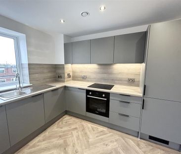 2 bedroom apartment to rent - Photo 2