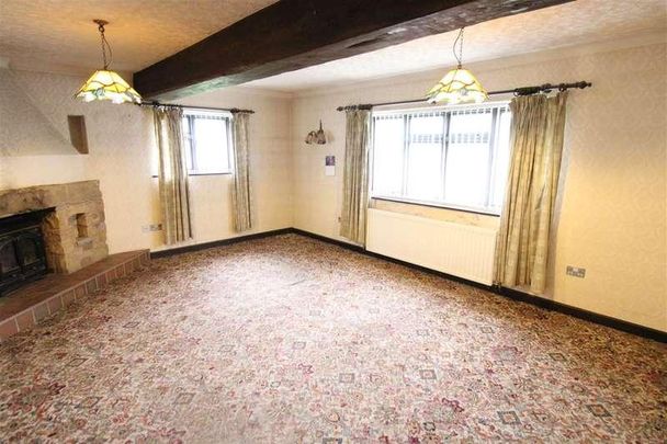 Holroyd Circle, Brinsley, Nottingham, NG16 - Photo 1