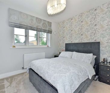 A furnished and high specification detached house in a small gated ... - Photo 5