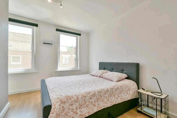 Gerenoveerde rijwoning met 3 slaapkamers en tuin te Roeselare - Foto 1