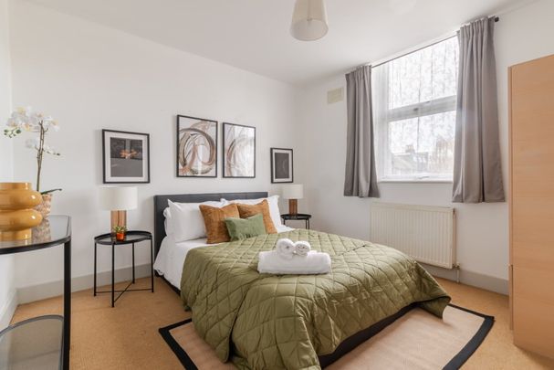 1 Bed Flat, Shepherds Bush Road, W6 - Photo 1