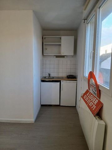 Location Appartement 1 pièce 18m² - Photo 2