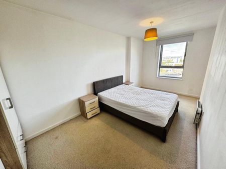 2 bedroom flat to rent - Photo 2