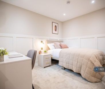 1 bedroom in a house share to rent - Photo 2