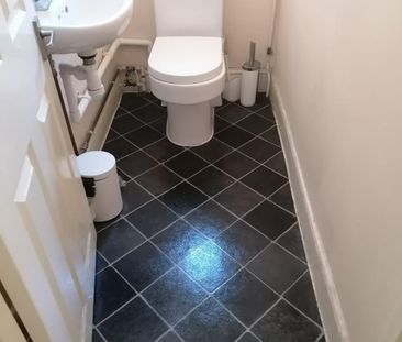 Room in a Shared House, Stafford Road, SO15 - Photo 4