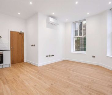 A newly refurbished first floor two bedroom flat with a separate st... - Photo 5