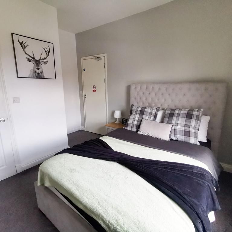 1 bedroom in a house share to rent - Photo 1