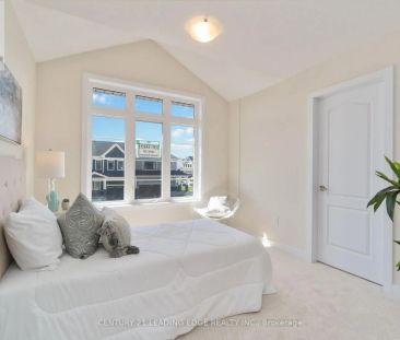20 AVIRON CRESCENT - Photo 6
