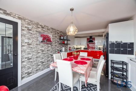 14 Ballycolin Road, Belfast, BT17 0NN - Photo 2