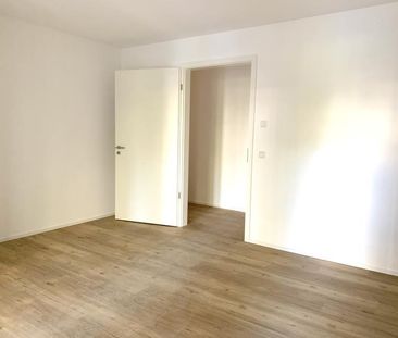 FÜ: Erstbezug! Attraktiv & repräsentativ, 3-Zi-Wohnung mit EBK, Ter... - Foto 1