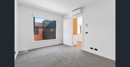 Modern inner city living - Photo 3