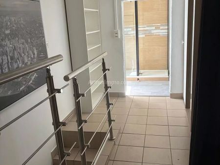 Location Appartement 2 pièces 55 m2 à Aubagne - Photo 4
