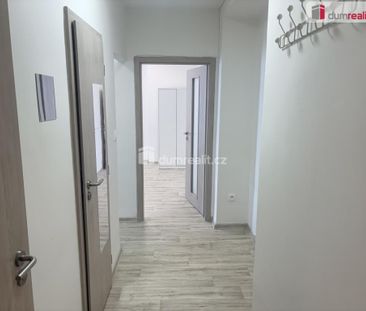 Pronájem bytu 2+1 53 m2 - Fotografie 2