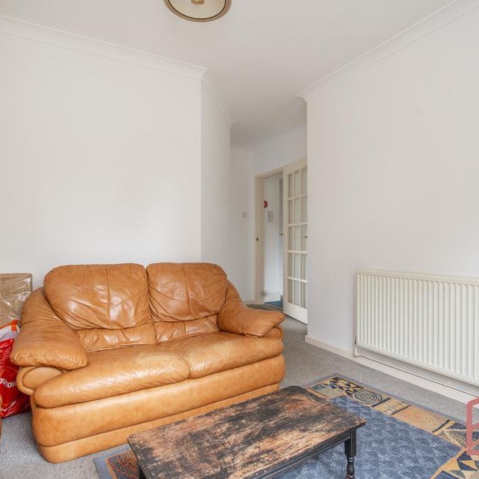 1 bedroom in a house share to rent - Photo 1