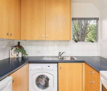 City Living Made Easy - Photo 3