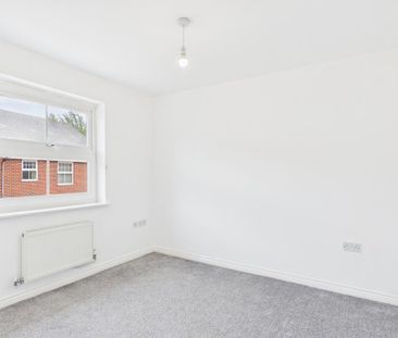 3 bedroom semi-detached house to rent - Photo 6