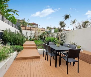 Fully Furnished Semi in a Premier Mosman Location - Photo 4