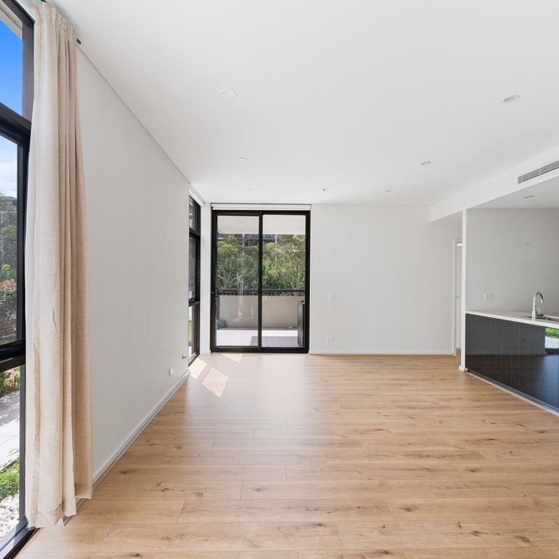 Timber Flooring I Parkside Home I Walk to Shops & Station - Photo 1