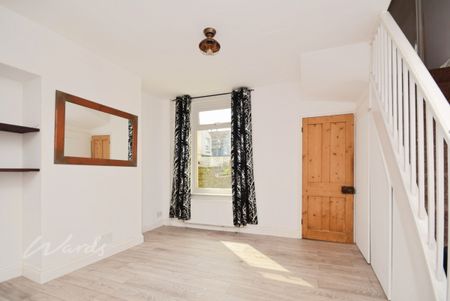 3 bedroom terraced house to rent - Photo 3