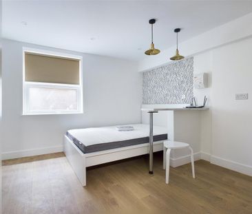 Studio to rent - Photo 3