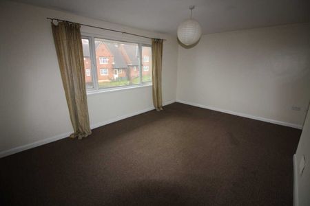 2 bed Flat - Photo 3