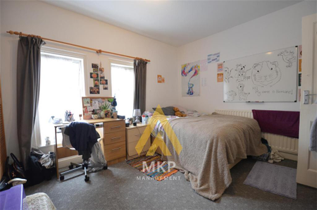 4 bedroom terraced house to rent - Photo 2