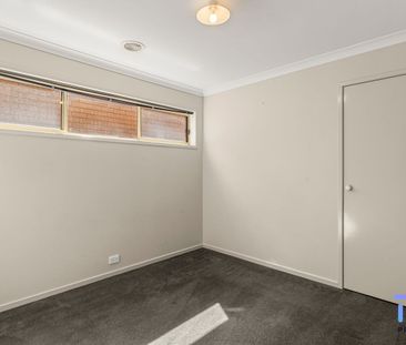 THREE BEDROOM HOME IN KANGAROO FLAT - Photo 3