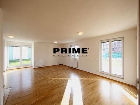 Pronájem rodinného domu 270 m², Ke smrčině 542, Praha - Photo 2