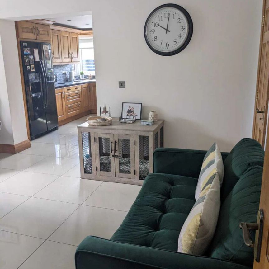 27 Barr Crescent - Photo 1