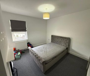 3 bedroom end of terrace house to rent - Photo 6