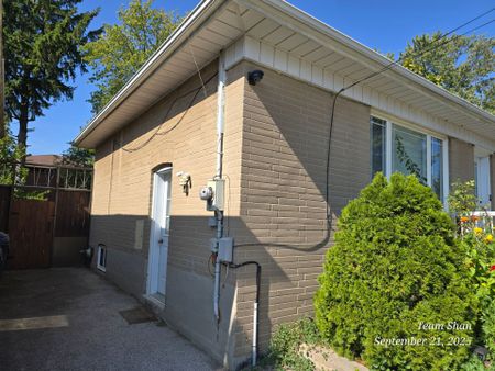 For Lease - 122 Kitchener Road, Toronto, Ontario - Photo 5