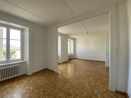 Appartement de 3 pièces au rez-de-chaussée supérieur - Foto 2