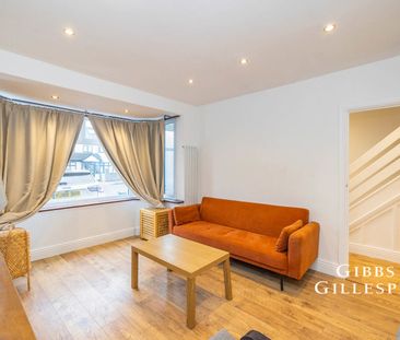 4 Bedroom House to rent - Photo 2