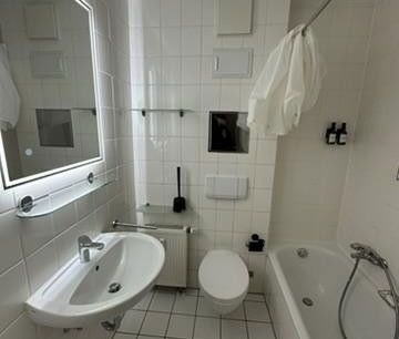 Pronájem bytu 3+kk • 89 m² bez realitkyOffenbacher Straße, , Hessen - Photo 4