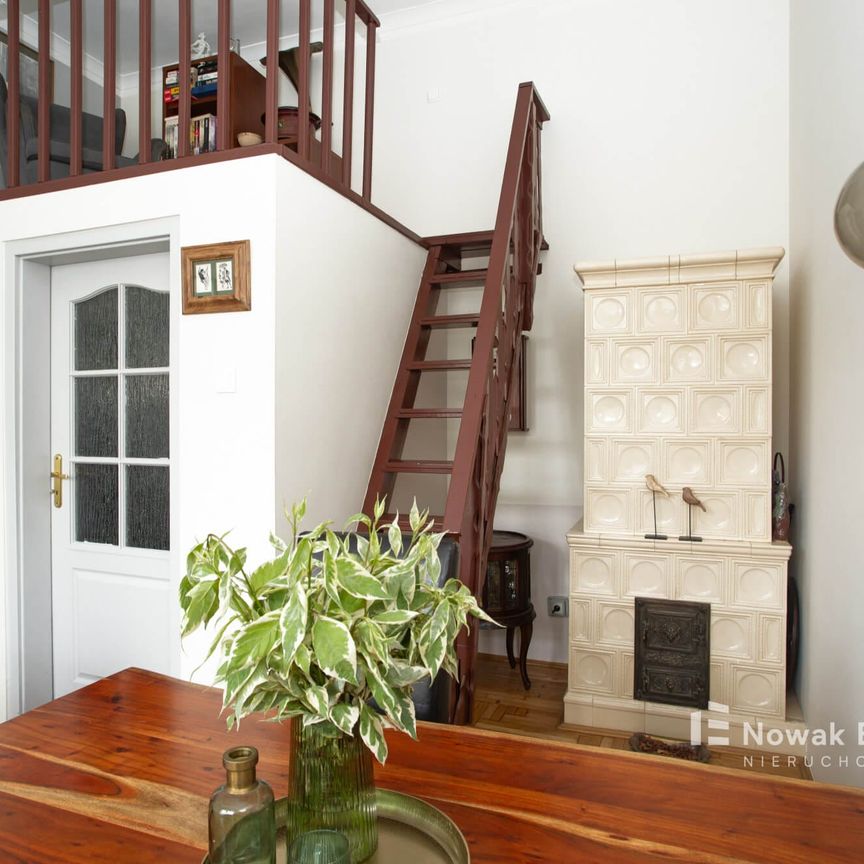 Stylowy 4-pok., z antresolami w sercu Kazimierza - Photo 1