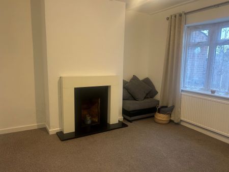 lynncroft, Eastwood - Photo 4