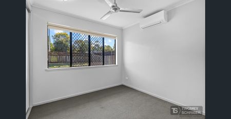 Large Family Home in Edmonton - Photo 5