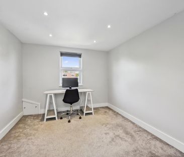 5 bedroom semi-detached house to rent - Photo 4