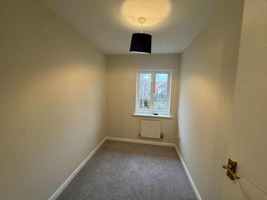 3 bed house to rent in The Shaulders, Taunton, TA2 - Photo 1