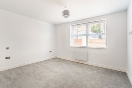 2 bedroom flat to rent - Photo 4