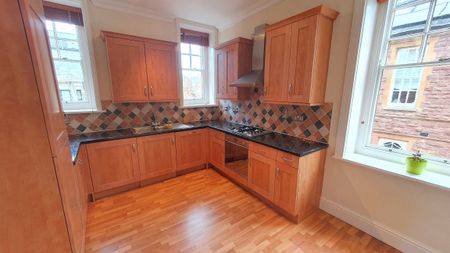 2 bed flat to rent in The Clockhouse, Graham Way - Photo 2