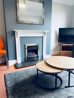 6 bedroom house to rent - Photo 1