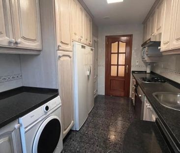 Piso de alquiler en Ciudad Jardín - Zoco - Foto 6