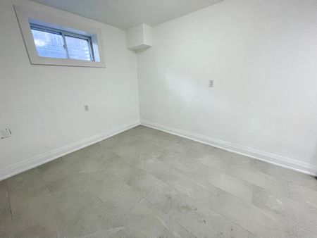 For Lease - 465 Pineland Avenue, Oakville, Ontario - Photo 2