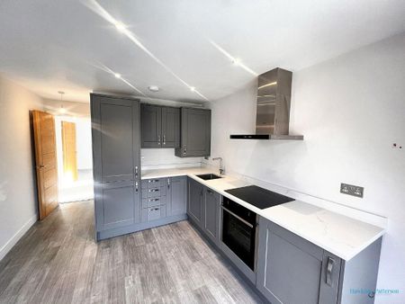 High Street, Henley-In-Arden - Photo 3