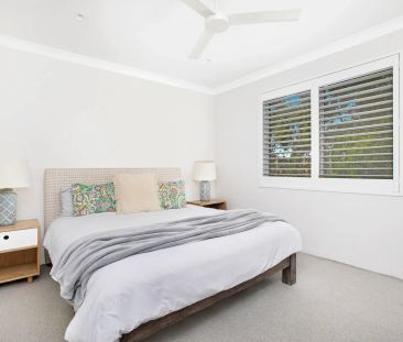 Stylishly Renovated Two Bedroom Coastal Retreat - Photo 1