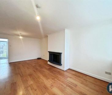 3 bedroom end of terrace house to rent - Photo 4